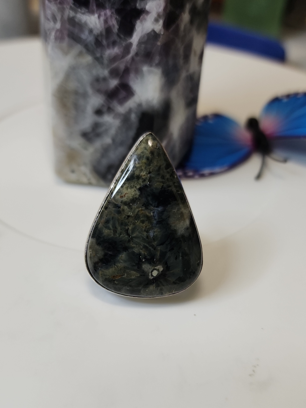 Handcrafted Teardrop Green Stone Statement Ring - Unbranded